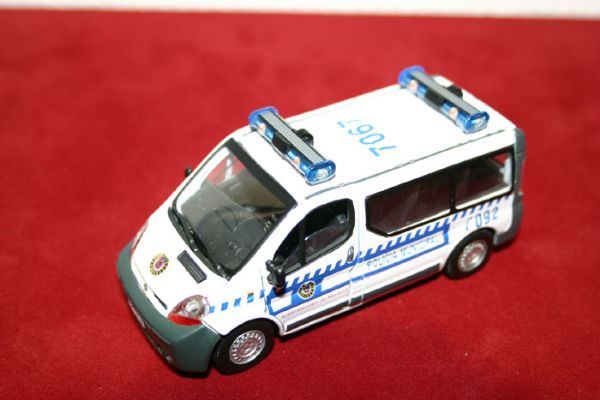 Vehiculo Miniatura Furgon Renault Traffic Policia Municipal de Madrid