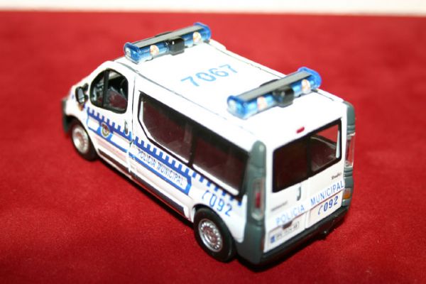 Vehiculo Miniatura Furgon Renault Traffic Policia Municipal de Madrid