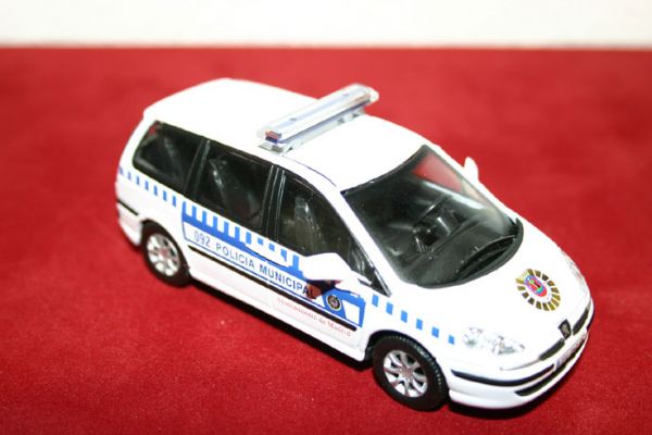 Vehiculo Miniatura Monovolumen Peugeot 809 Policia Municipal de Madrid