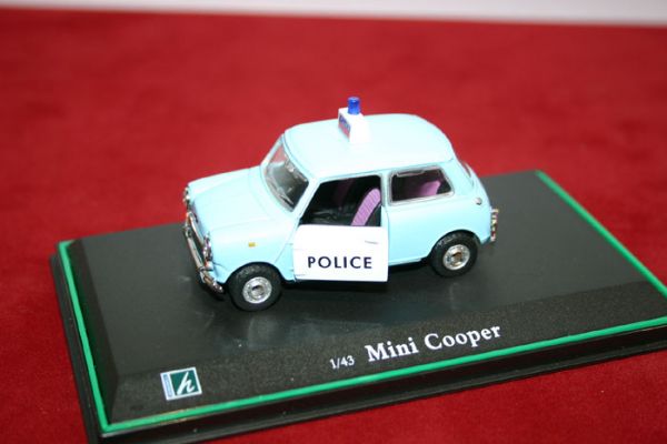 Vehiculo Miniatura Policia  