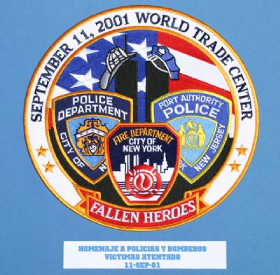HOMENAJE A BOMBEROS Y POLICIAS 11-SEP-2001