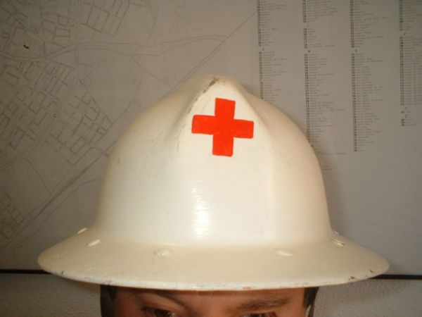 Casco de Cruz Roja Española